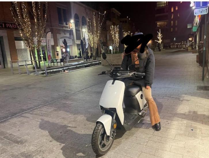 Elektrische scooter SUPER SOCO (wit) Klasse B, Fietsen en Brommers, Brommers | Overige merken, Gebruikt, Klasse B (45 km/u), Ophalen