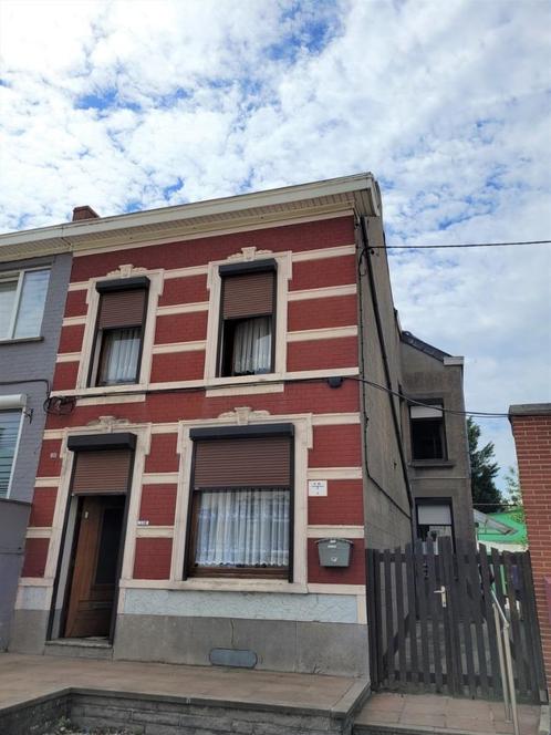 Spacieuse maison 3 façades, Immo, Huizen en Appartementen te koop, Charleroi, tot 200 m², Hoekwoning, G