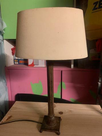Elegant tafellampje 46h, 26b messing beschikbaar voor biedingen