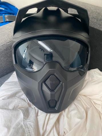 Casque MTR NEUF jamais utilisé  beschikbaar voor biedingen