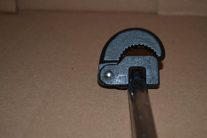 loodgietersleutel, sanitair gereedschap, Doe-het-zelf en Bouw, Sanitair, Zo goed als nieuw, Ophalen of Verzenden