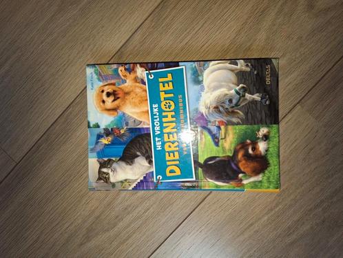 Kate Finch - Het vrolijke dierenhotel, Boeken, Kinderboeken | Jeugd | onder 10 jaar, Zo goed als nieuw, Ophalen