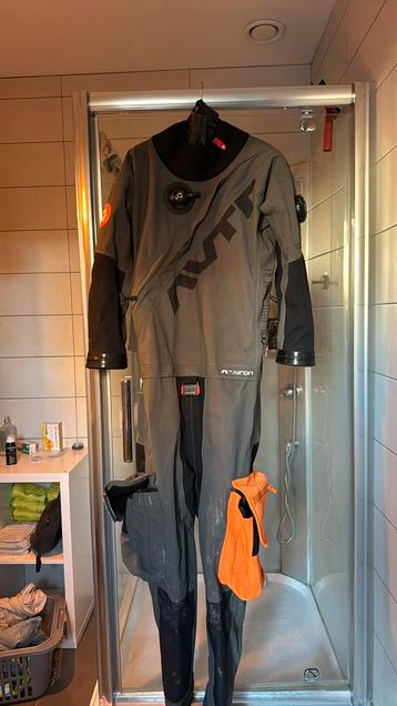 Droogpak Avatar 102 Airon Man beschikbaar voor biedingen