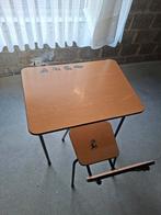 Kinderbureautje met stoel, Ophalen