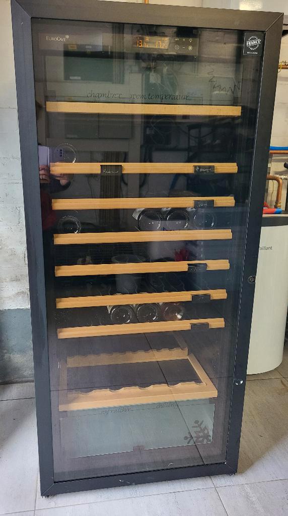 Armoire à vin EuroCave, Electroménager, Réfrigérateurs & Frigos, Utilisé, Sans bac à congélation, 150 à 200 litres, 120 à 140 cm