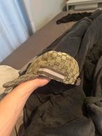 Casquette gucci, Ophalen