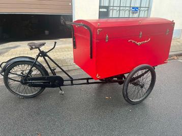 antieke bakfiets beschikbaar voor biedingen