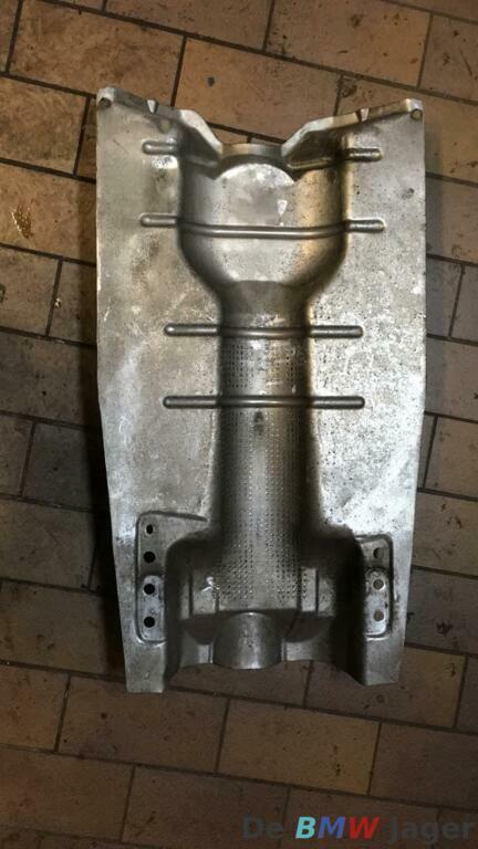 Hitteschild uitlaat BMW 5-serie E39 M52 M54 51488219112, Auto-onderdelen, Uitlaatsystemen, BMW, Gebruikt, Ophalen of Verzenden