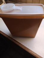 Grote ruimtespaarder van tupperware, Enlèvement, Orange