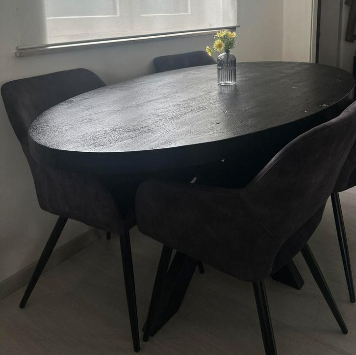 Zwarte mangohouten eettafel ovaal 160x90, Huis en Inrichting, Tafels | Eettafels, Zo goed als nieuw, Ovaal, Ophalen of Verzenden