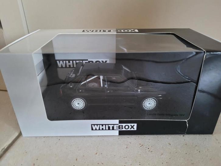 Lancia: Whitebox 1:24 zwart, Hobby en Vrije tijd, Modelauto's | 1:24, Zo goed als nieuw, Ophalen of Verzenden