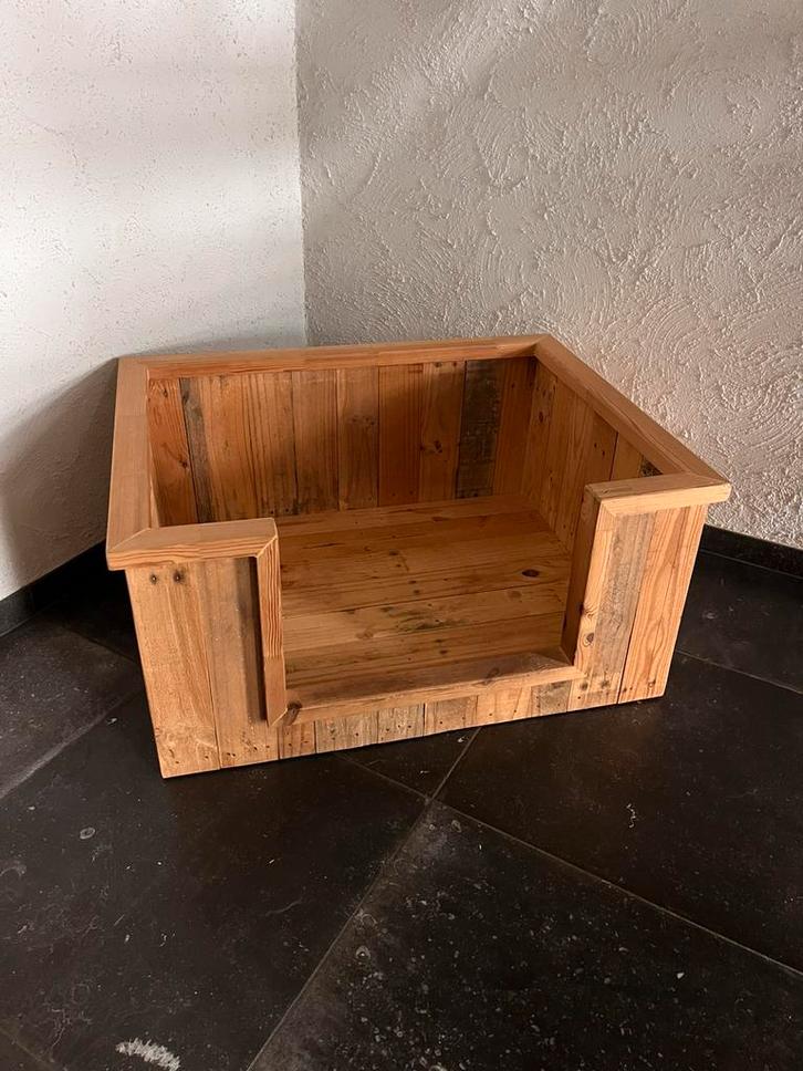 HONDENMAND HOUT - B95cm H47cm D75cm, Dieren en Toebehoren, Hondenmanden, Gebruikt, Overige, Ophalen