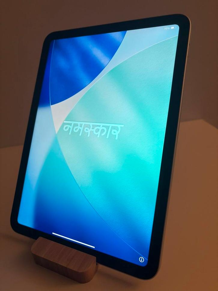 iPad 11 (2025) + Clavier Belkin – Très bon état, Computers en Software, Apple iPads, Zo goed als nieuw, Apple iPad, Wi-Fi, 11 inch