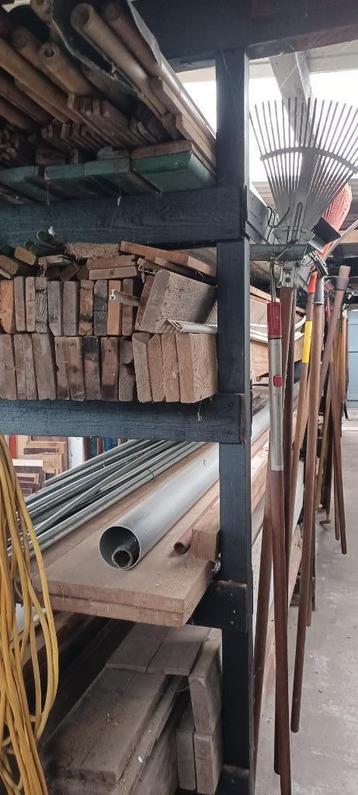 hout beschikbaar voor biedingen