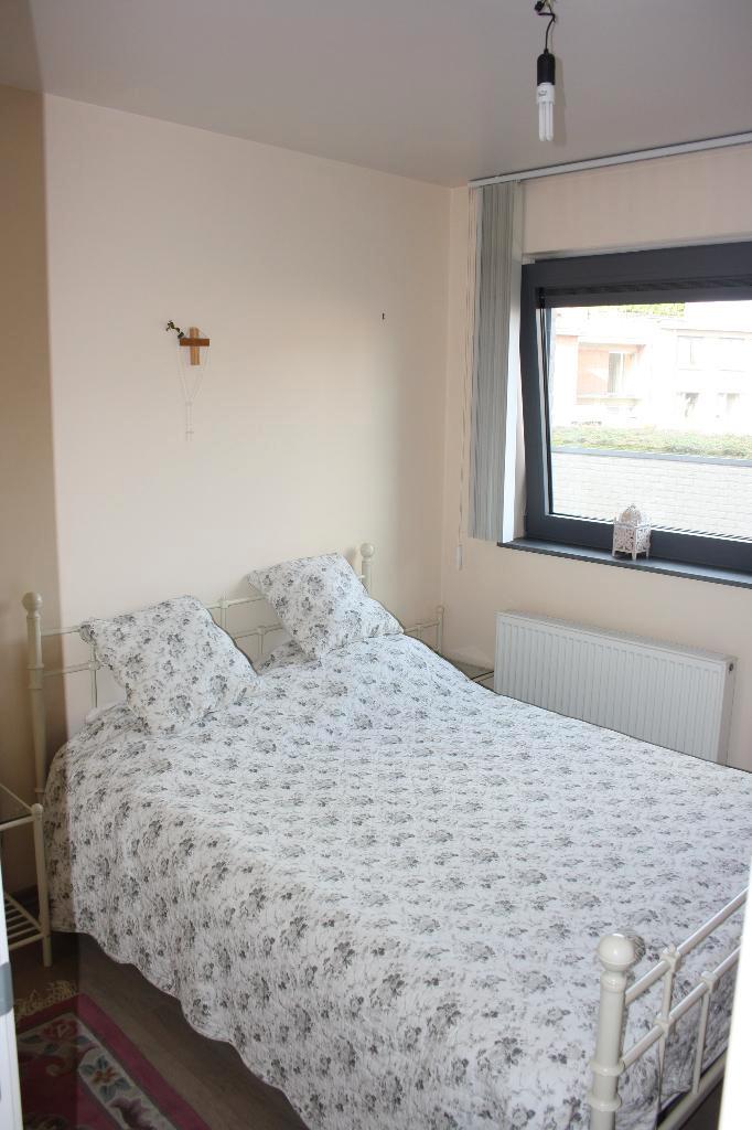 Bed metaal 140 br X 200 (Twijfelaar)wit, Huis en Inrichting, Slaapkamer | Bedden, Twijfelaar, 140 cm, 200 cm, Metaal, Wit, Ophalen