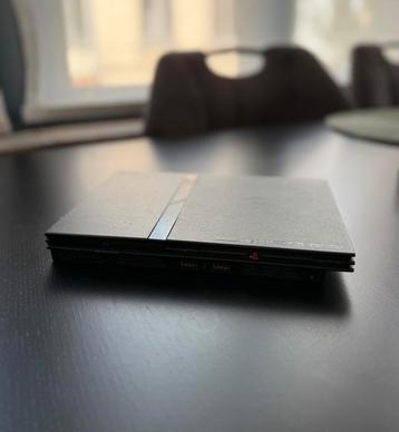 PS2 Console + Games & Accessoires beschikbaar voor biedingen