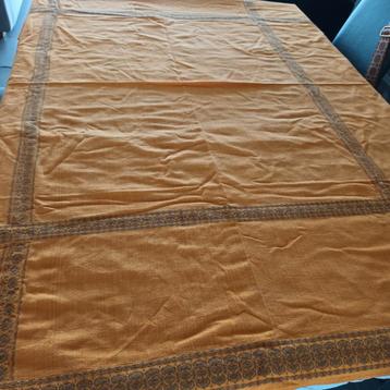 Tafellaken oranje 120/135 cm  beschikbaar voor biedingen