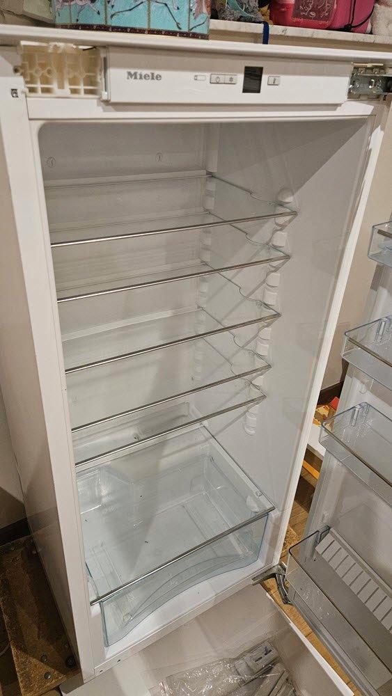 Miele réfrigérateur encastrable, Electroménager, Réfrigérateurs & Frigos, Comme neuf, Sans bac à congélation, 200 litres ou plus