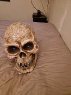 Skull .. met afstand bediening kan je de ogen op rood laten, Ophalen of Verzenden, Zo goed als nieuw