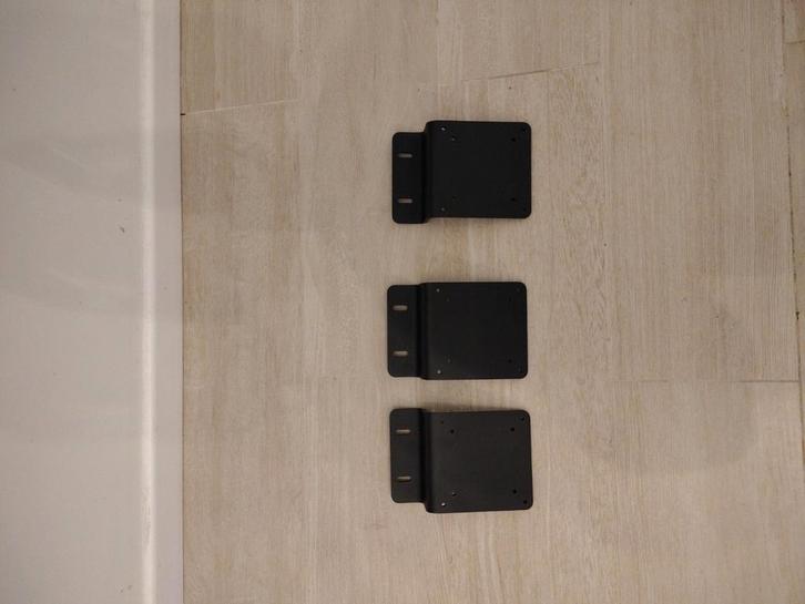 3 x vesa adapter voor montage monitors., Computers en Software, Monitoren, Zo goed als nieuw, Ophalen