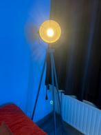 Industriële driepoot vloerlamp, Ophalen, Zo goed als nieuw, Metaal