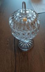 Vase en cristal Nachtmann sur pied avec couvercle, Envoi