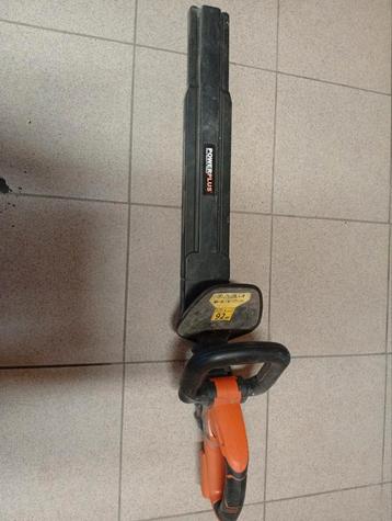 Hegschaar incl batterij en lader. Ook nog 2 aparte batterij  beschikbaar voor biedingen