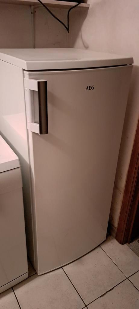 AEG koelkast (vrijstaand), Elektronische apparatuur, Koelkasten en IJskasten, Zo goed als nieuw, Zonder vriesvak, Ophalen