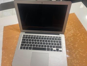 MacBook Air 2013 i5 Zeer goede staat