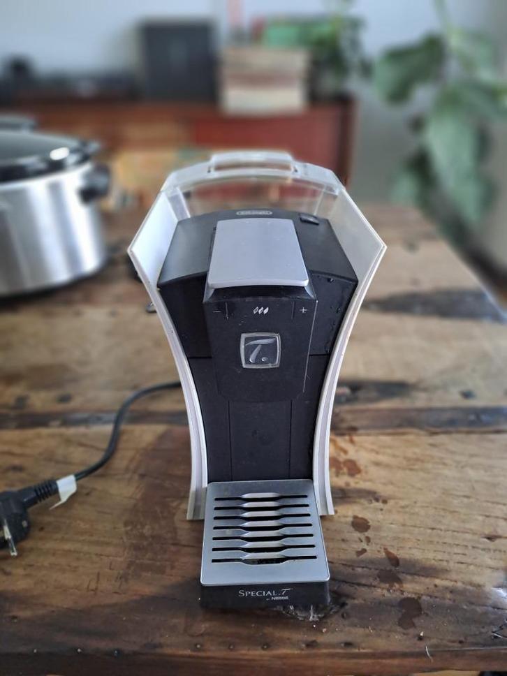 Special T. My T chrome - Theemachine by Nestlé, Elektronische apparatuur, Koffiezetapparaten, Zo goed als nieuw, Koffiepads en cups