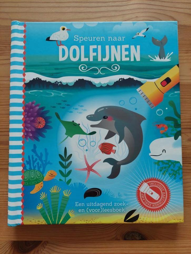 Zaklampboek - Speuren naar dolfijnen, Boeken, Kinderboeken | Jeugd | onder 10 jaar, Zo goed als nieuw, Fictie algemeen, Ophalen of Verzenden