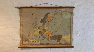 Vintage schoolkaart: landen van Europa beschikbaar voor biedingen