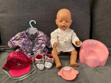 Poupée Baby Born vintage (1999) + vêtements neige beschikbaar voor biedingen