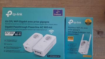 2 WIFI versterker TP LINK  met stopcontact  beschikbaar voor biedingen