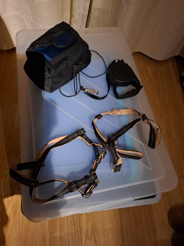 Muilkorf, traininzakje  voor koekjes, hondenriemen, Caravans en Kamperen, Tenten, Zo goed als nieuw, Ophalen of Verzenden