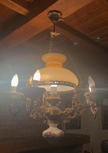 Landelijke luster beschikbaar voor biedingen