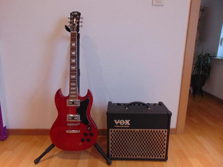 Gitaar SG model (AC/DC) + Versterker Vox AD15VT Valvetronix, Musique & Instruments, Musiques & Instruments Autre, Neuf, Enlèvement