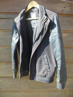 Stoere jongens vest, Ophalen