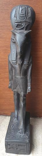 Egyptisch beeldje (boekensteun?), Enlèvement ou Envoi
