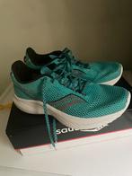 Basket saucony taille 42, Sport en Fitness, Loopsport en Atletiek, Ophalen of Verzenden, Zo goed als nieuw, Saucony