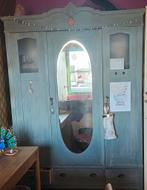 Mooie oude houten kast, die liefde nodig heeft., Enlèvement