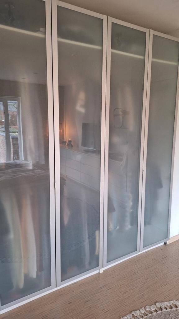 4 DEUREN voor pax kast ikea, alluminium met mat glas, Huis en Inrichting, Kasten | Kleerkasten, Gebruikt, Glas, Ophalen