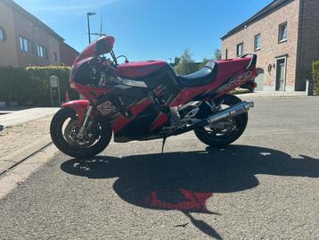 Gsxr 1100 W 93 OLDTIMER beschikbaar voor biedingen