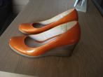 Libelle oranje pumps, dames. mt 36, Pumps, Oranje, Ophalen of Verzenden, Gedragen