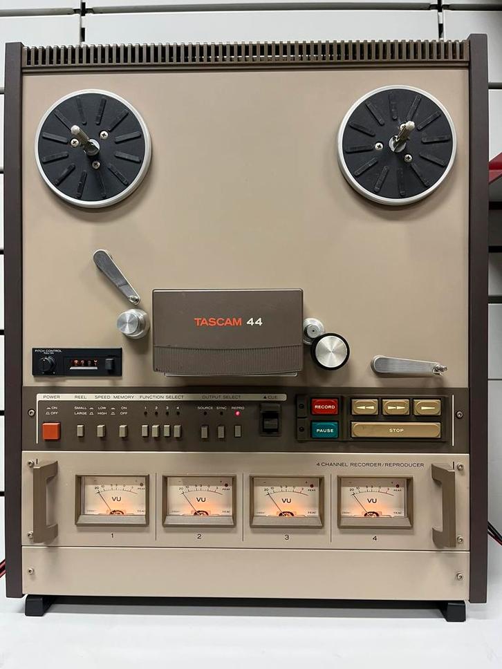 TASCAM 44 professionele 4-kanaals geluidsrecorder, Audio, Tv en Foto, Bandrecorder, Bandrecorder, Ophalen of Verzenden