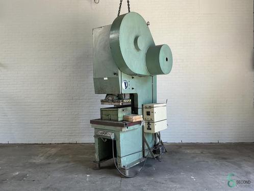 Excenterpers MZ Pleven PE-100, Zakelijke goederen, Machines en Bouw | Metaalbewerking