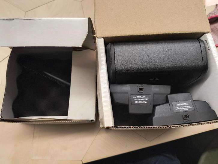 FLIR Batterij chargers (3X) en  batterij (1x), Audio, Tv en Foto, Opladers, Gebruikt, Ophalen