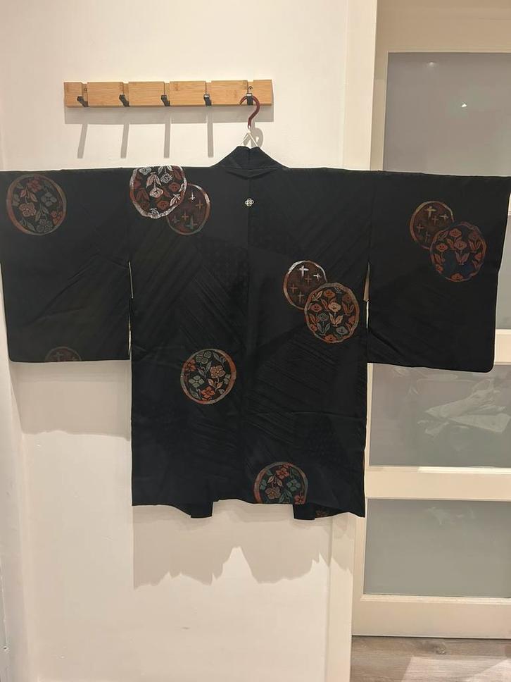 Vintage Japanese Haori — Zwarte zijde met bloemen, Kleding | Dames, Overige Dameskleding, Gedragen, Verzenden