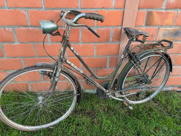 Oude puch /steyr damesfiets beschikbaar voor biedingen