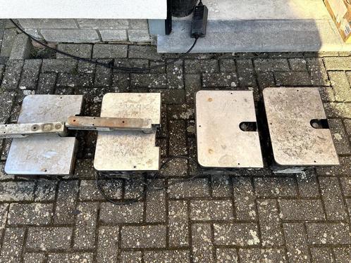 2 sets FAAC poortautomatisatie met grondmotoren, Tuin en Terras, Tuinpoorten, Gebruikt, Draaipoort, Overige materialen, Ophalen